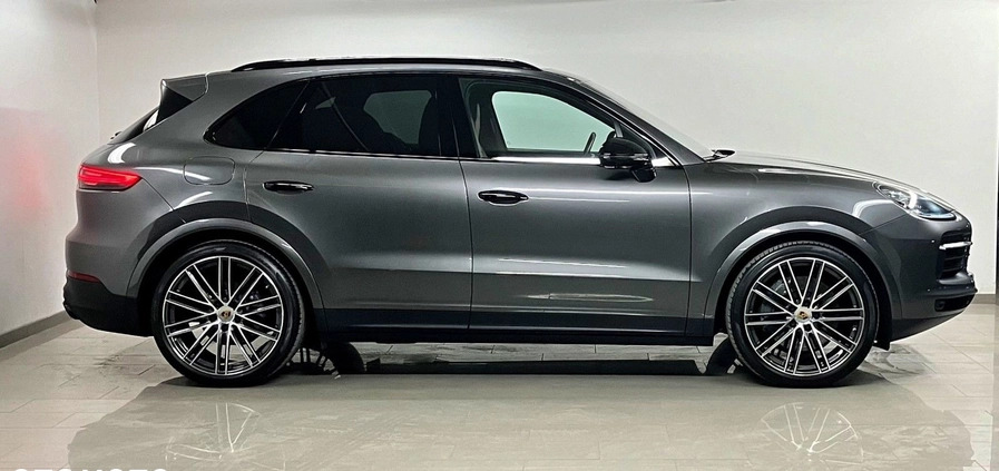 Porsche Cayenne cena 399000 przebieg: 74921, rok produkcji 2019 z Goniądz małe 781